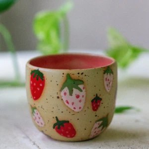 Strawberry Mug 250 ml